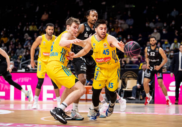 另一游泳巨 另一游泳巨