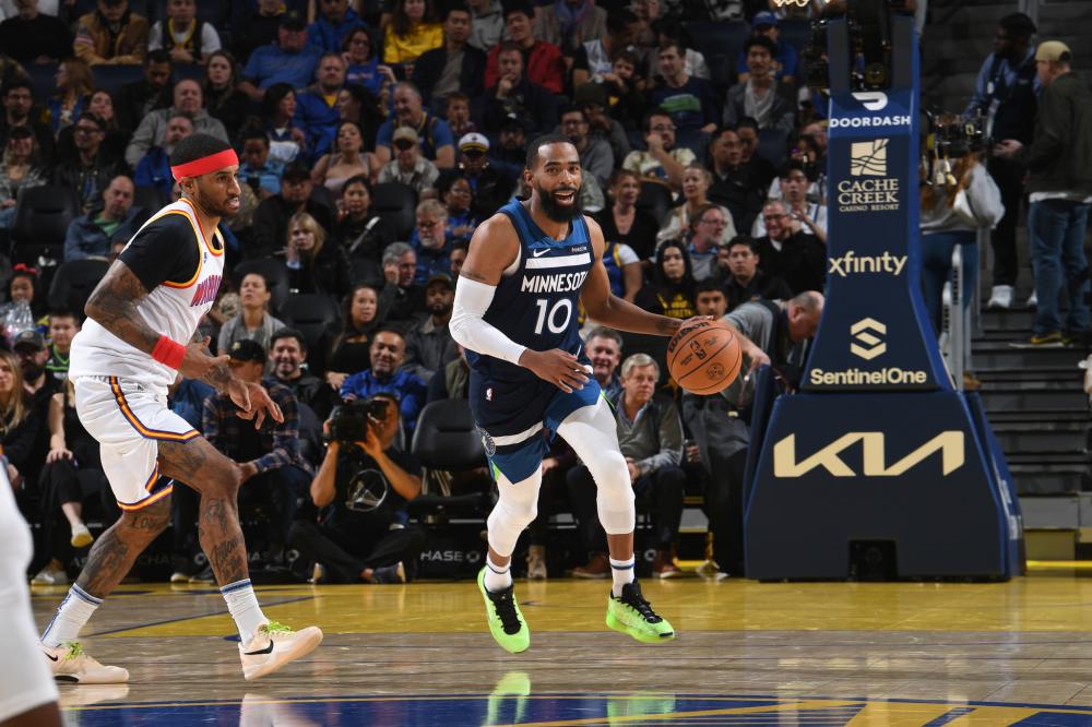 三连冠的背 三连冠的背