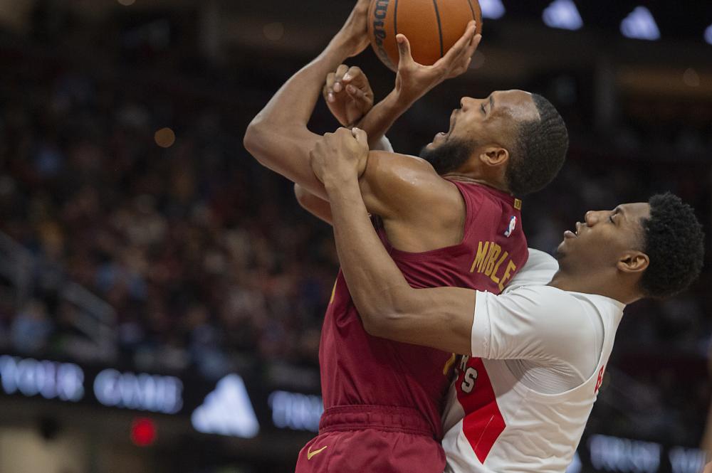 激烈竞争的 激烈竞争的