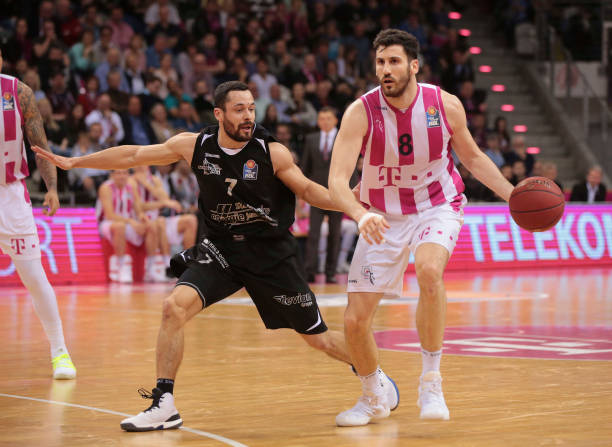 面临着一个 面临着一个