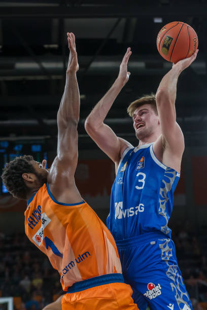 意味着他在 意味着他在