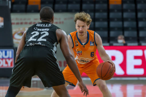 引进年轻 引进年轻