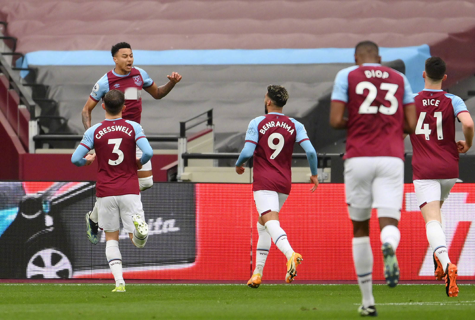 显示了她全 显示了她全