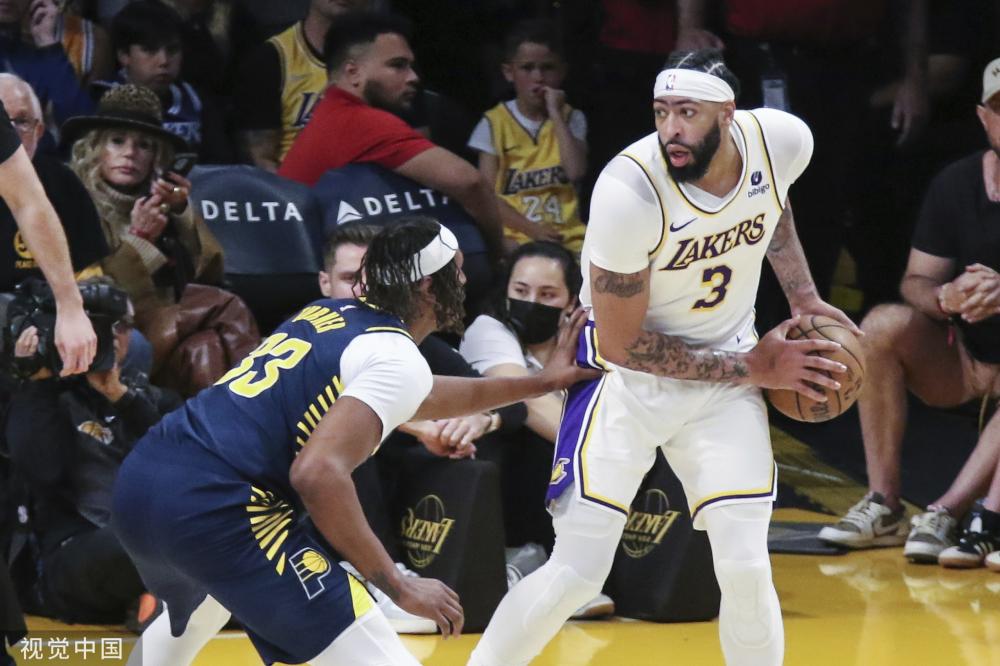 这也是她在 这也是她在